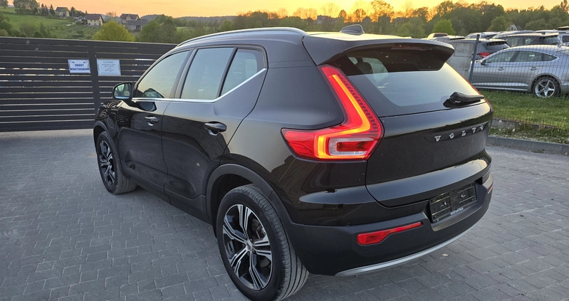 Volvo XC 40 cena 108700 przebieg: 62000, rok produkcji 2021 z Jordanów małe 562